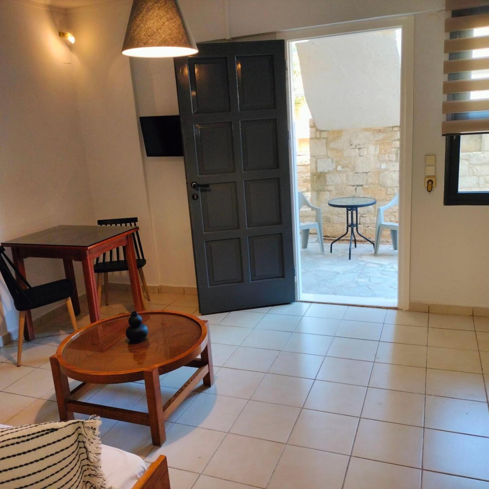 Nancy - Chara Apartments Karteros Ngoại thất bức ảnh